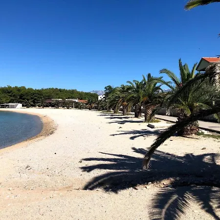 Apartamento Matej With Pool Povljana